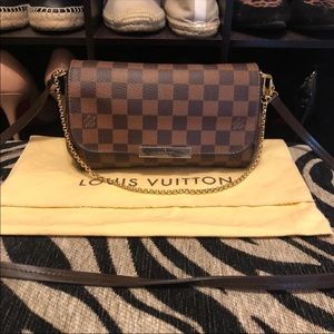Louis Vuitton Damier Favorite Crossbody